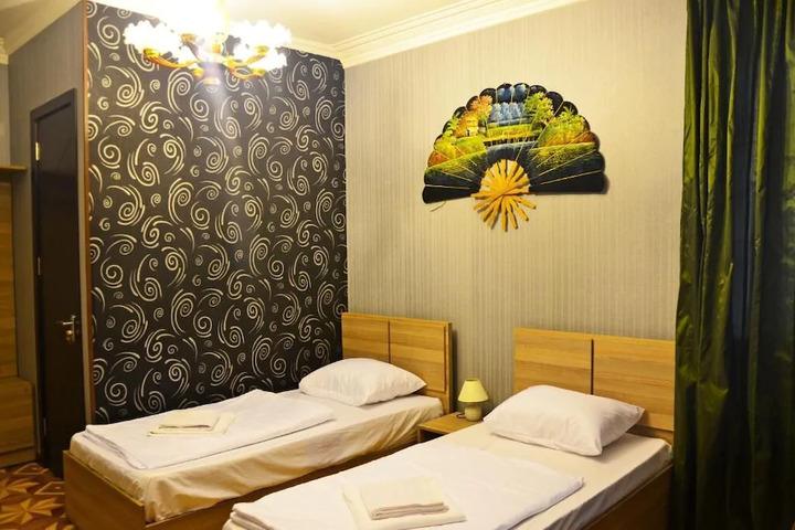 Room 9 of 10