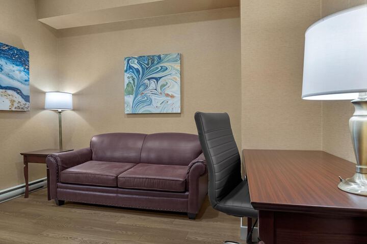 Room 25 of 83