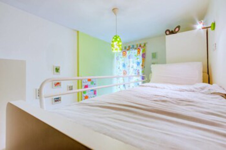 Room 11 of 22