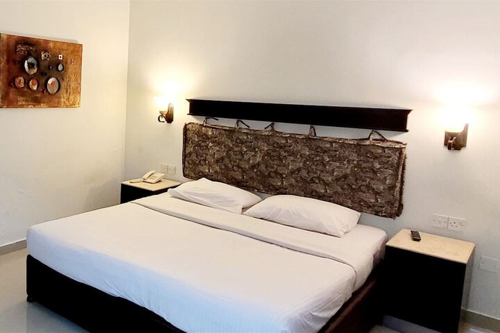 Room 10 of 39