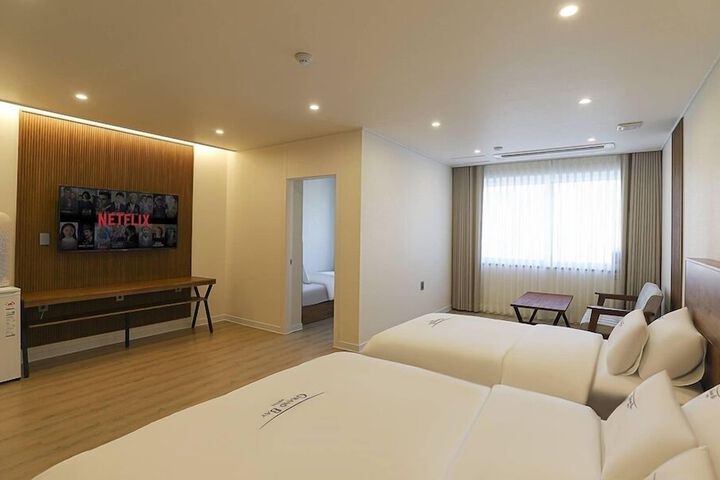 Room 25 of 92