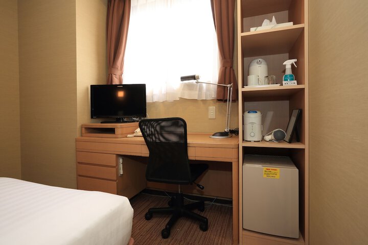 Room 11 of 35