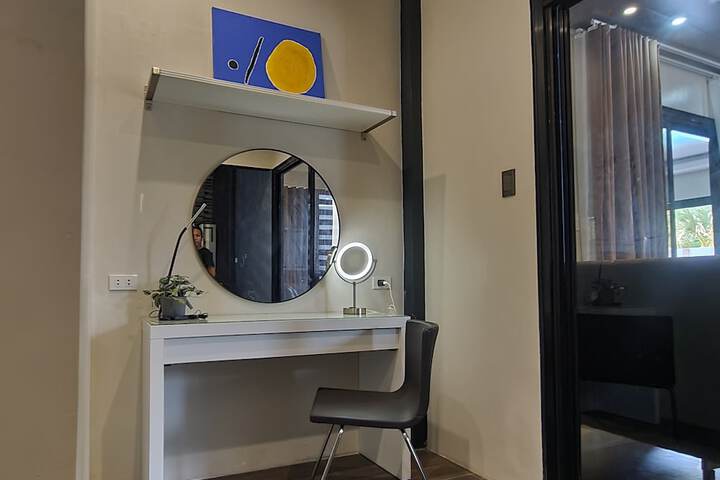 Room 10 of 43