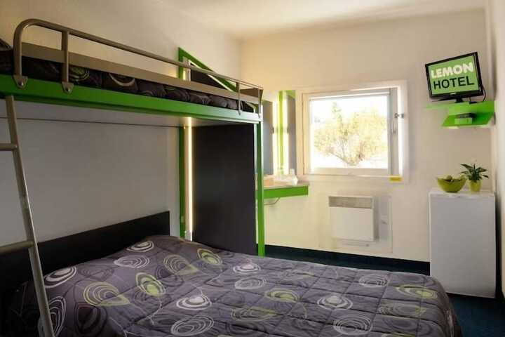 Room 2 of 24