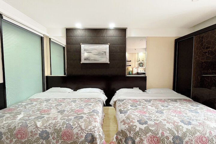 Room 13 of 74