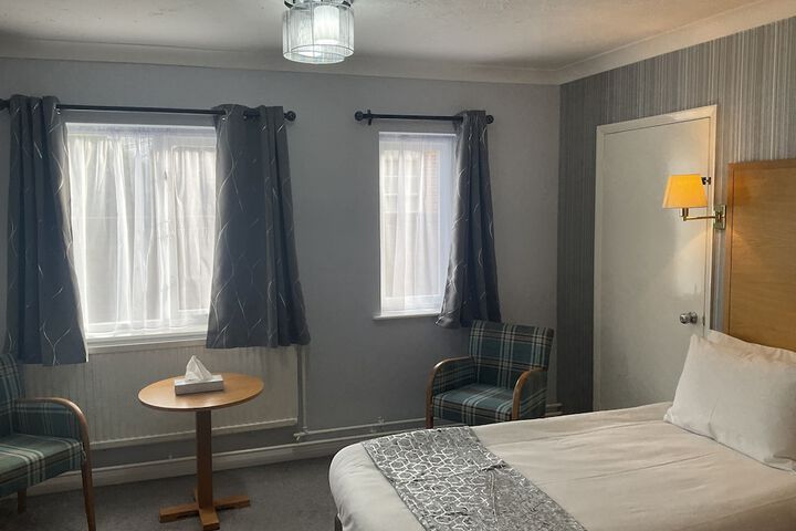Room 6 of 56