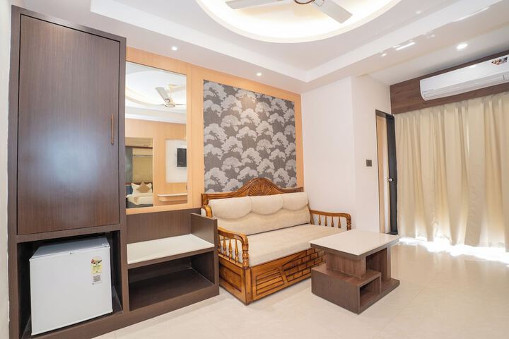 Room 38 of 174