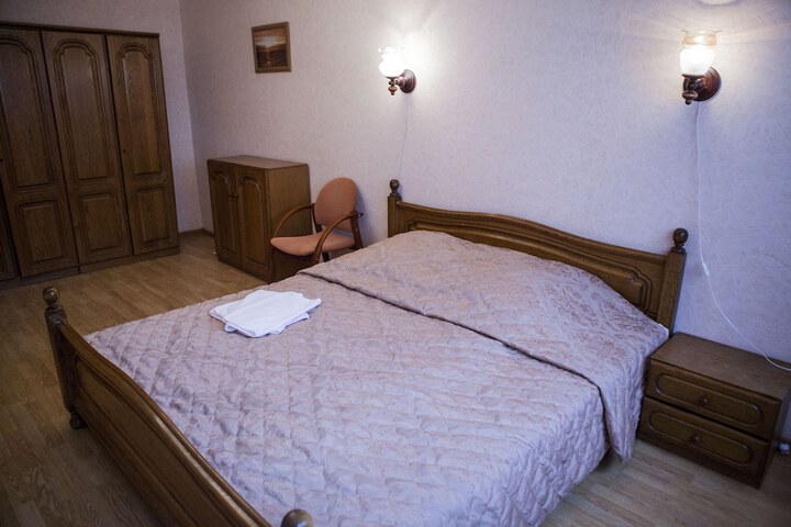 Room 3 of 36