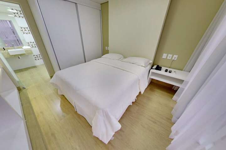 Room 27 of 60