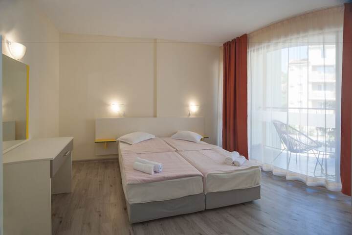 Room 6 of 40