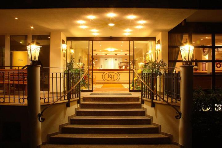 Hotel Entry