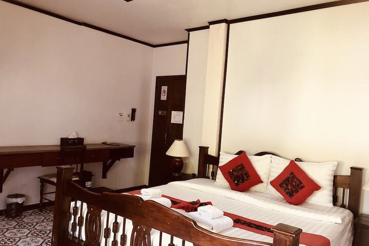 Room 14 of 48