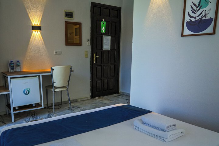 Room 12 of 62