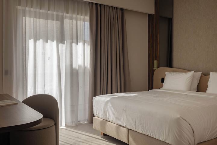 Image of Nesean Plaza Hotel