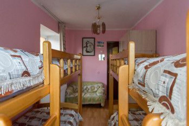 Room 8 of 14