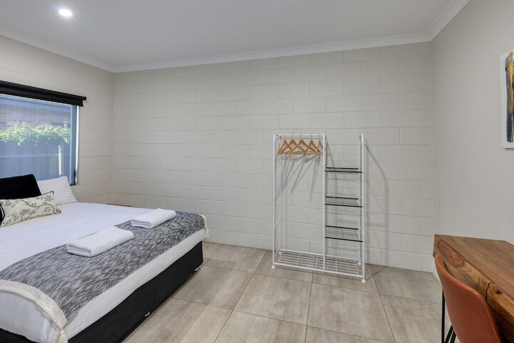 Room 16 of 52