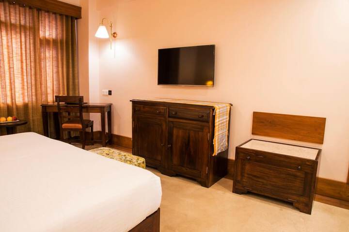 Room 9 of 40