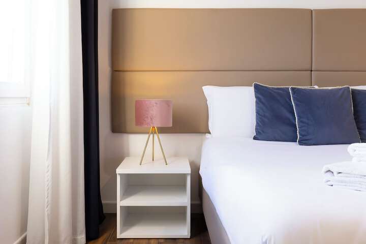 Room 40 of 91