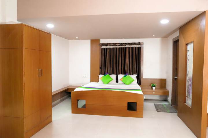 Room 2 of 13