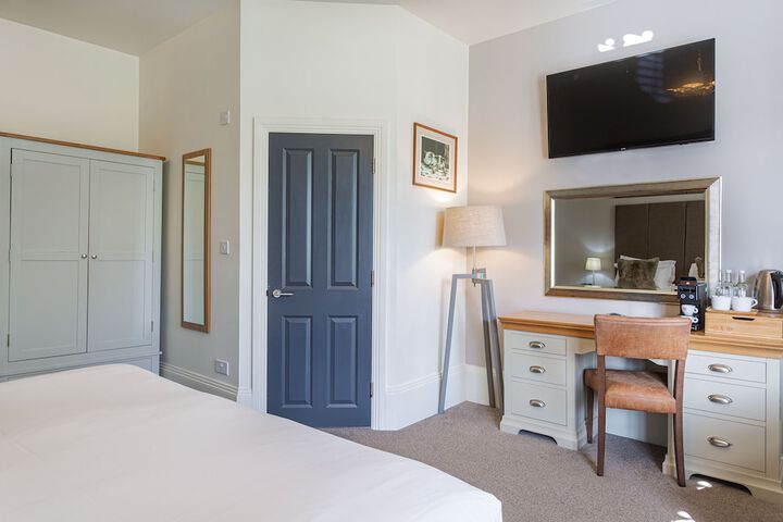 Room 3 of 63