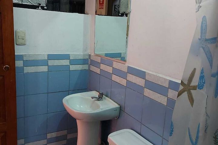 Room 6 of 14