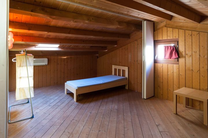 Room 5 of 24