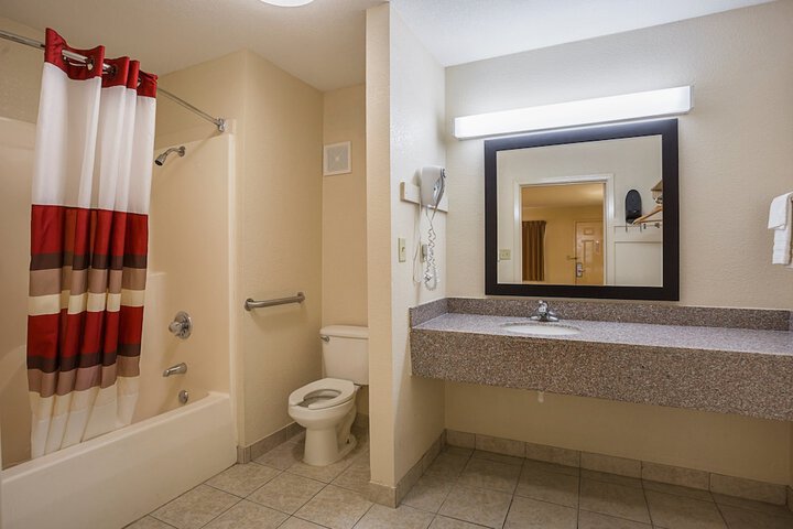 2 Double Beds (2 of 6)