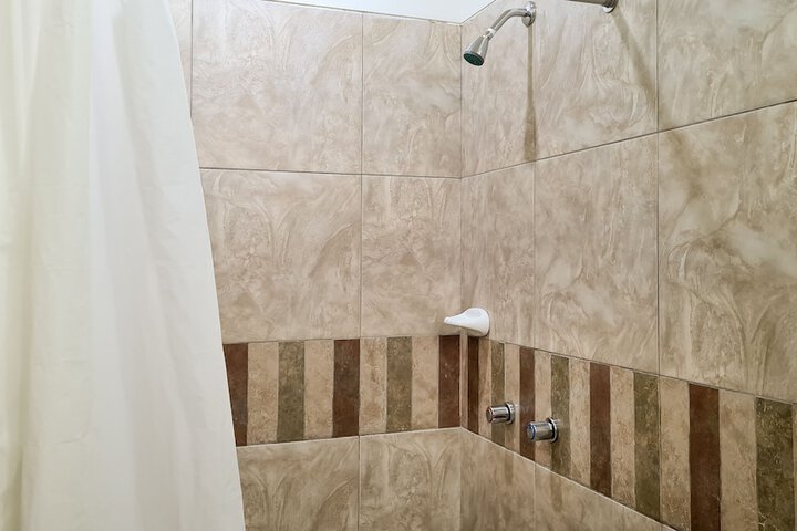 Room 33 of 46