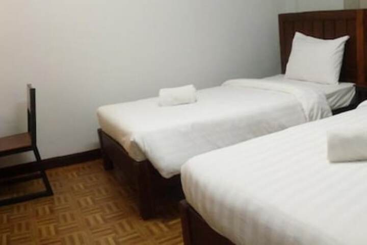 Room 19 of 46
