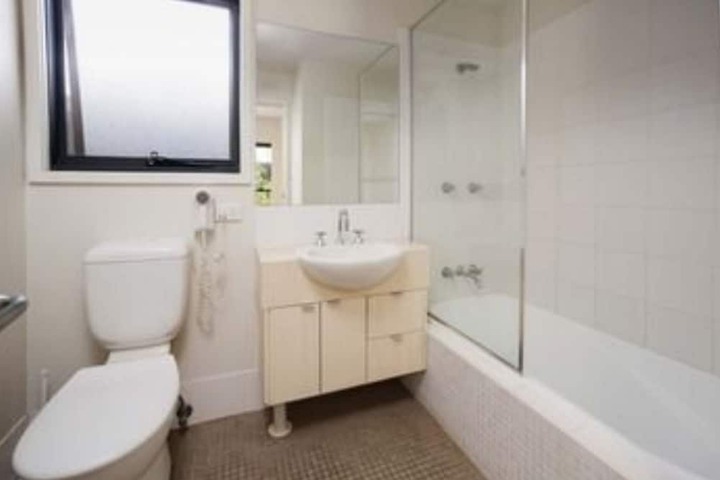 Room 14 of 27