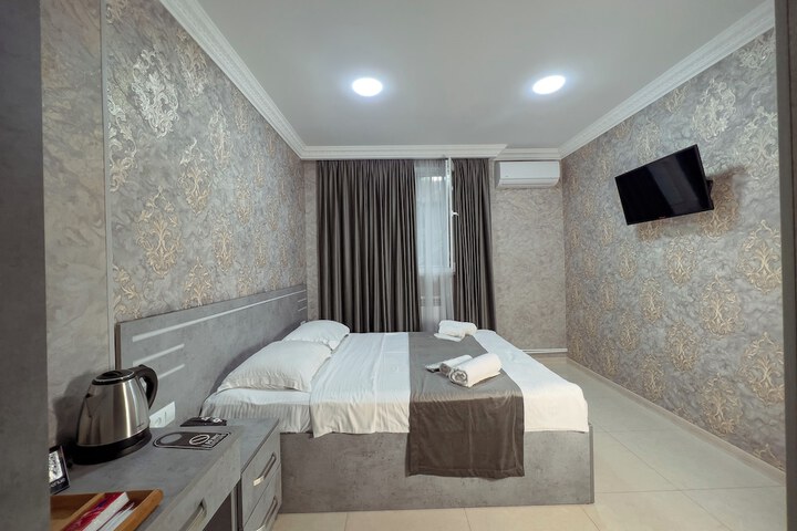Room 29 of 77