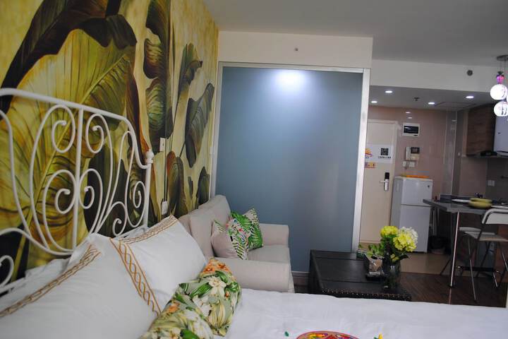 Room 12 of 172