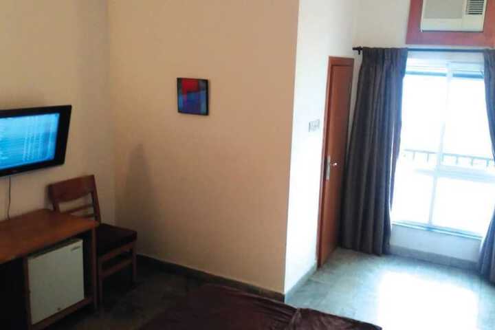 Room 30 of 43