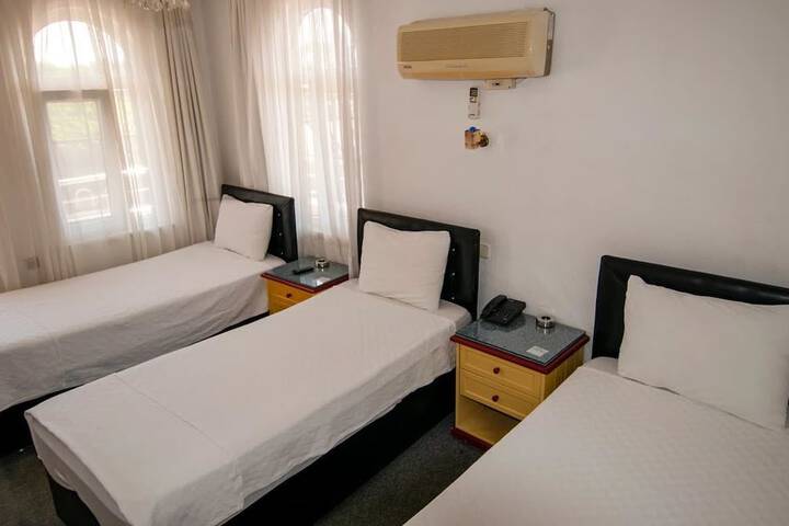 Room 3 of 11