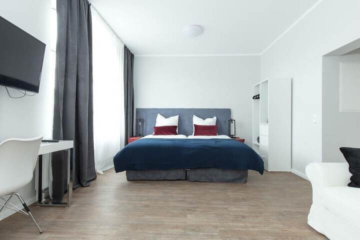 Room 14 of 84