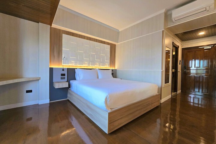 Room 5 of 86