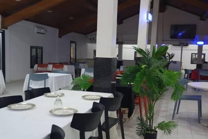 Dining 62 of 66