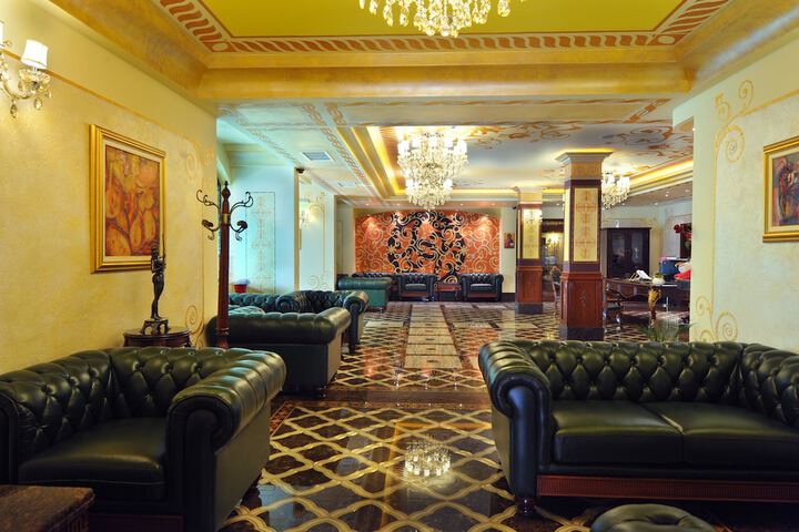 Guest Lobby