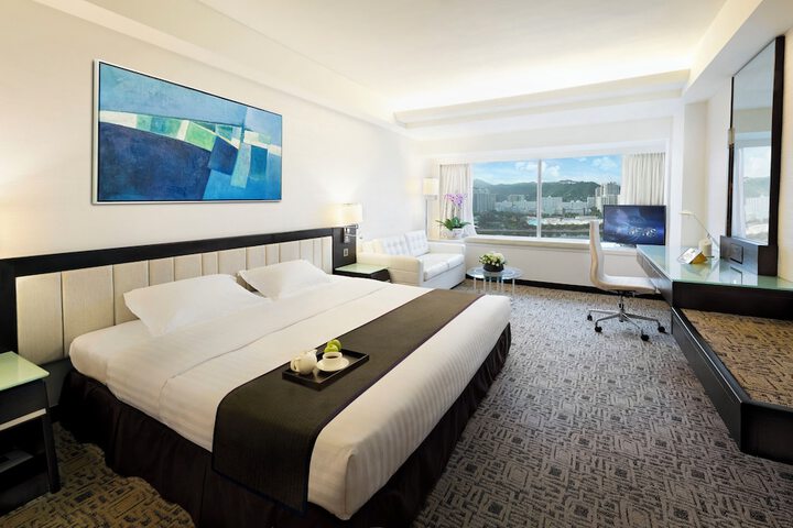 Room 41 of 106