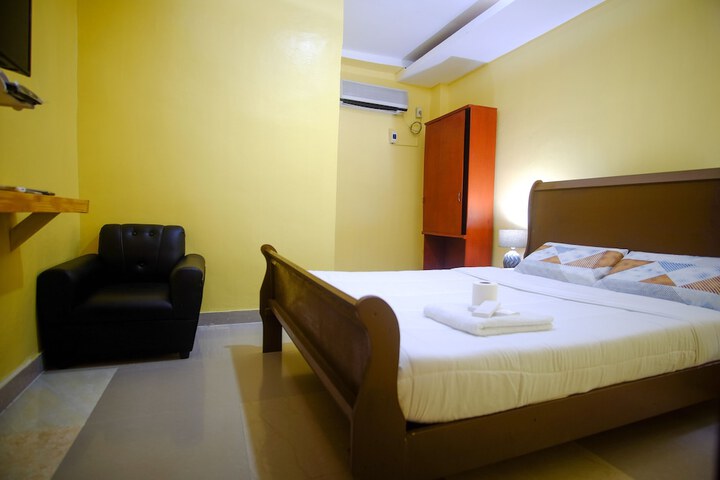 Room 12 of 52