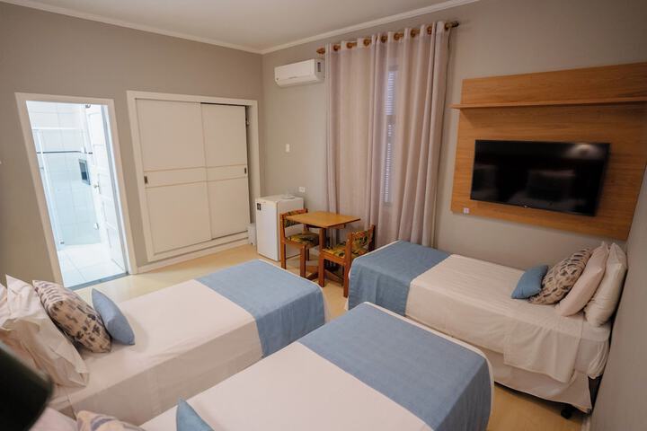 Room 44 of 175