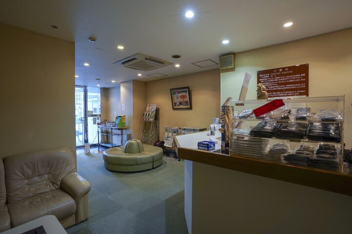 Entrance & Lobby