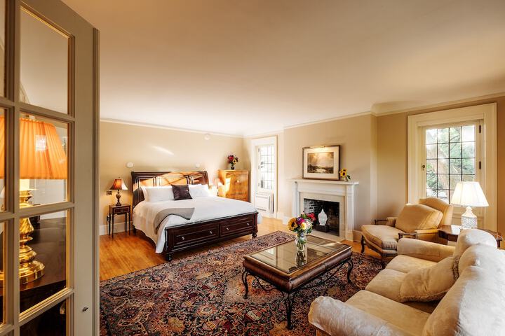Room 8 of 62