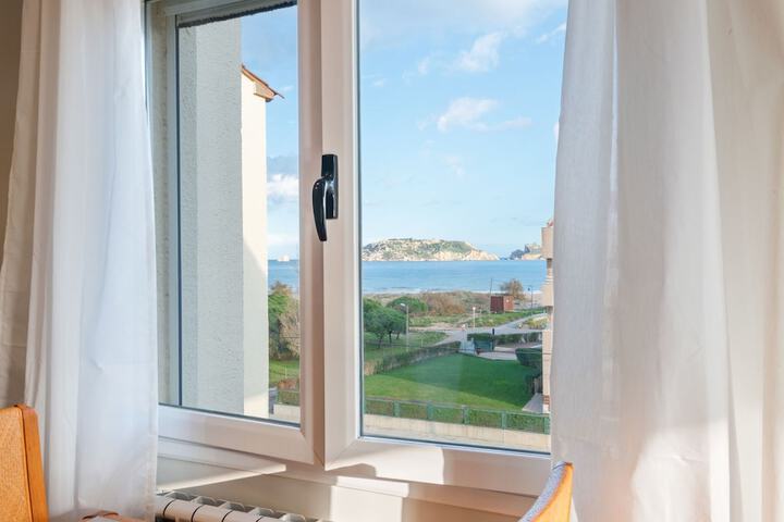 Picturesque Holiday Home in Lestartit With Swimming Pool
