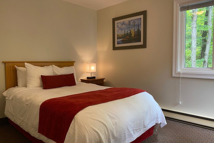Room 12 of 100