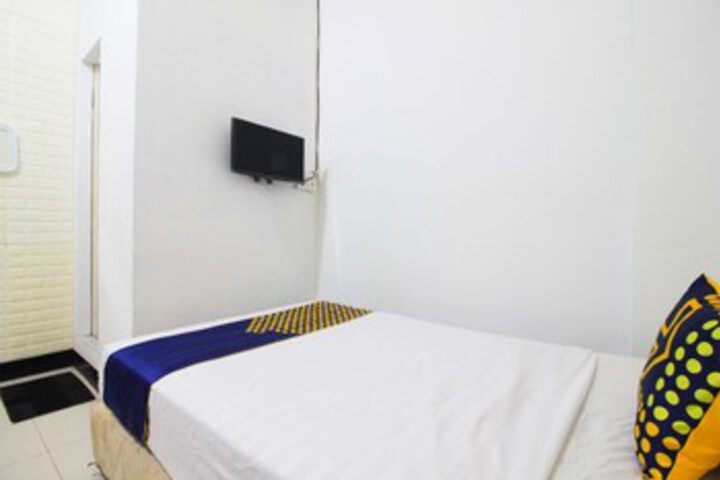 Room 25 of 46