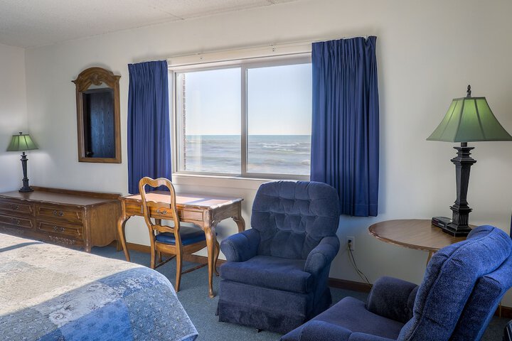 Room 3 of 50