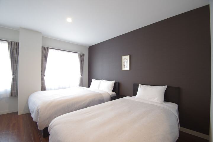 Room 12 of 60