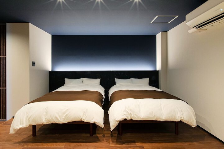 Room 5 of 71