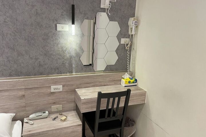 Room 77 of 89